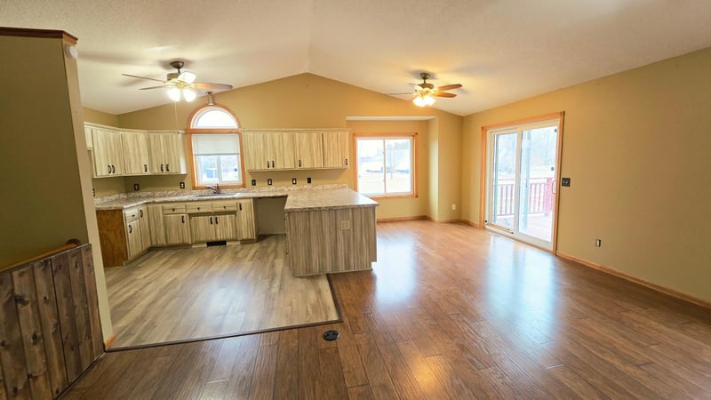 40566 Golden Ave, North Branch, MN 55056