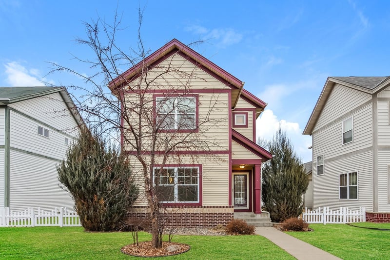 1304 50th Ave N, Minneapolis, MN 55430