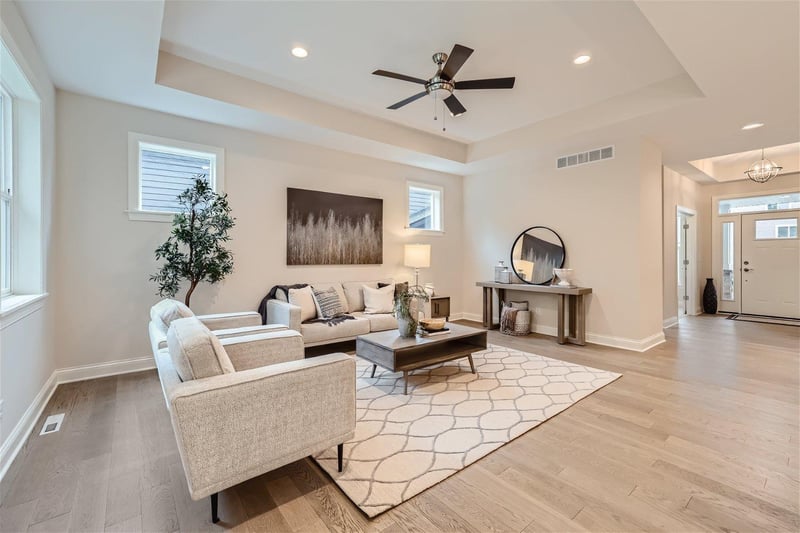 11798 Azure Ln, Inver Grove Heights, MN 55077