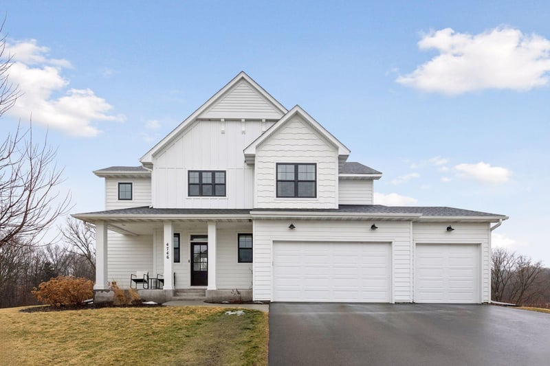4746 Maas Ct, Saint Bonifacius, MN 55375