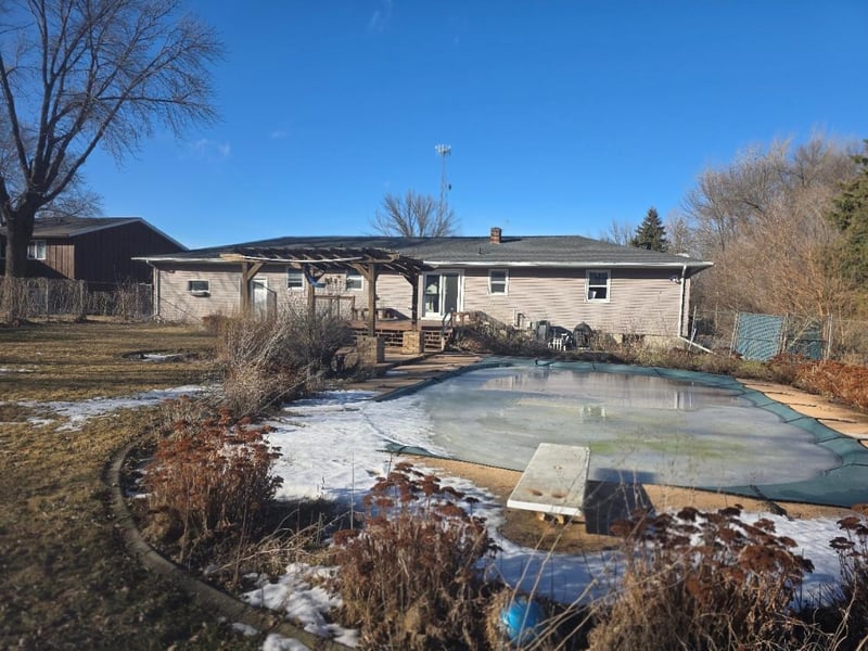 15 Birch Ave, Bird Island, MN 55310
