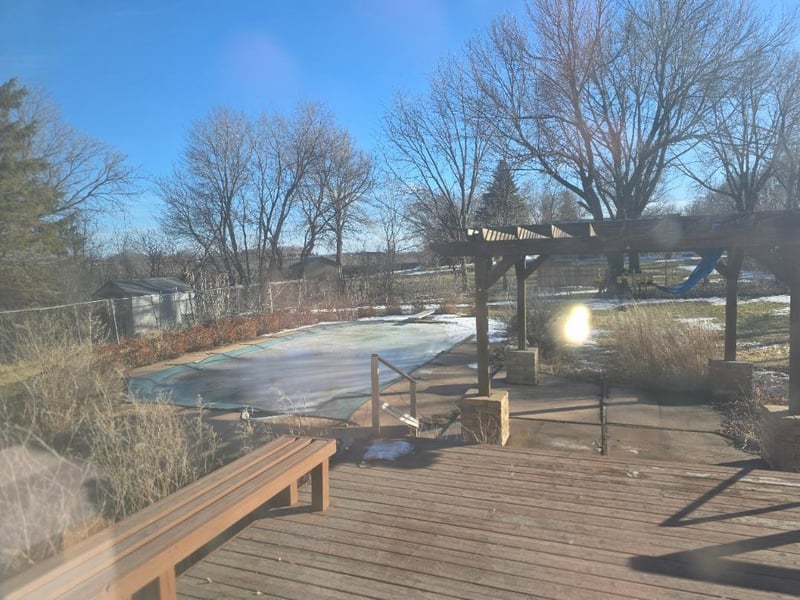 15 Birch Ave, Bird Island, MN 55310