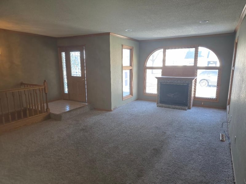 15 Birch Ave, Bird Island, MN 55310