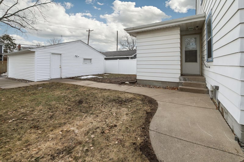 1368 Hartford Ave, Saint Paul, MN 55116