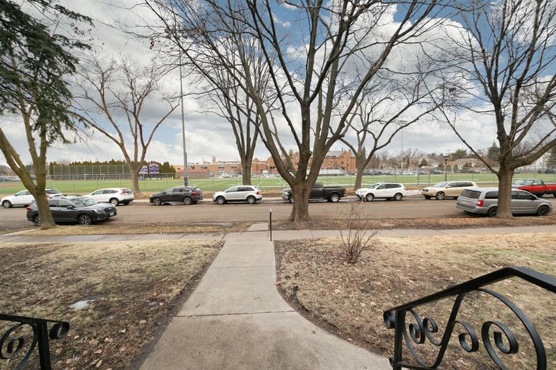 1368 Hartford Ave, Saint Paul, MN 55116