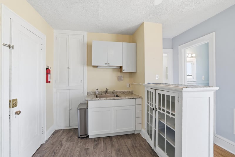 286 Van Buren Ave #6, Saint Paul, MN 55103