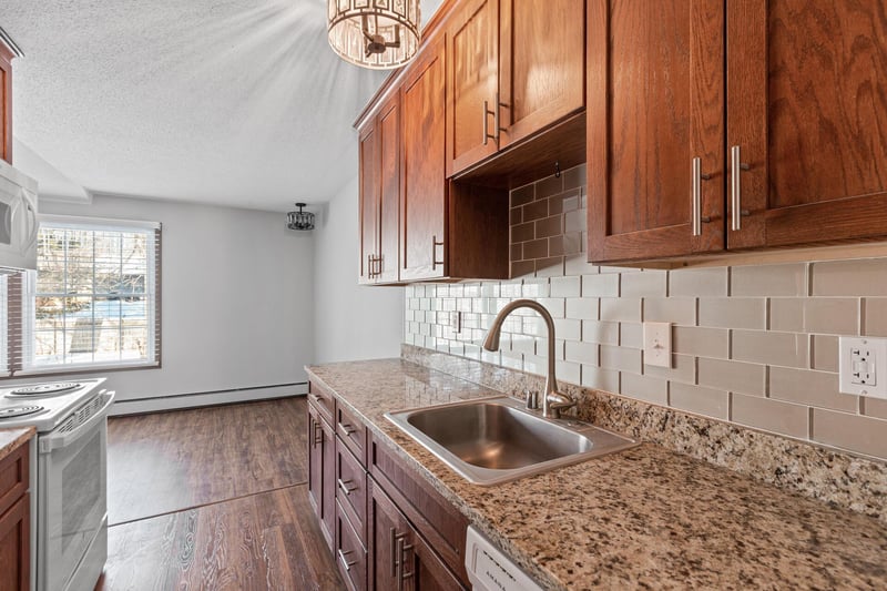 4442 Cedar Lake Rd S #7, Saint Louis Park, MN 55416
