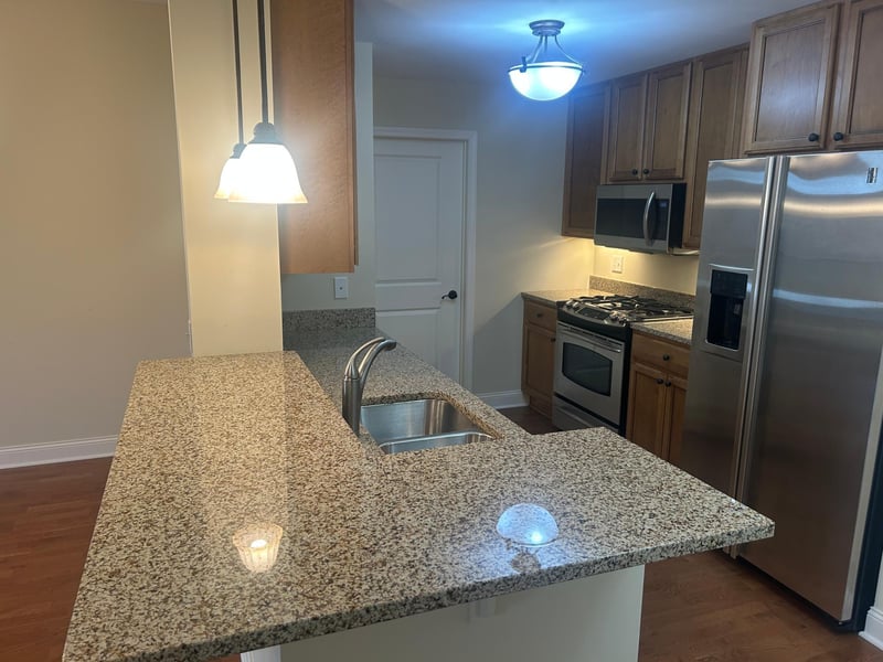 1320 Riverside Ln #200, Mendota Heights, MN 55118