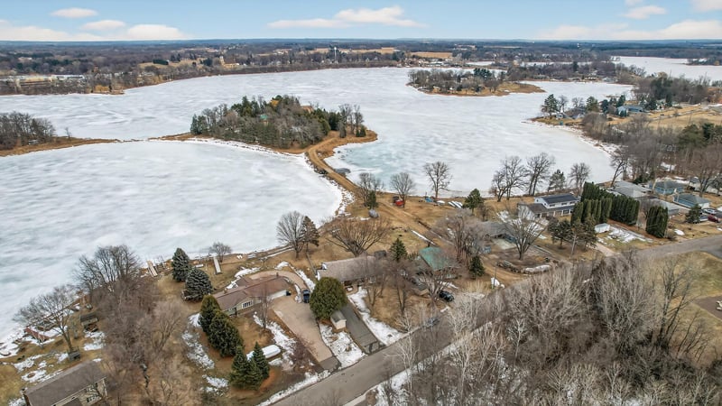 30945 Irene Ave, Lindstrom, MN 55045