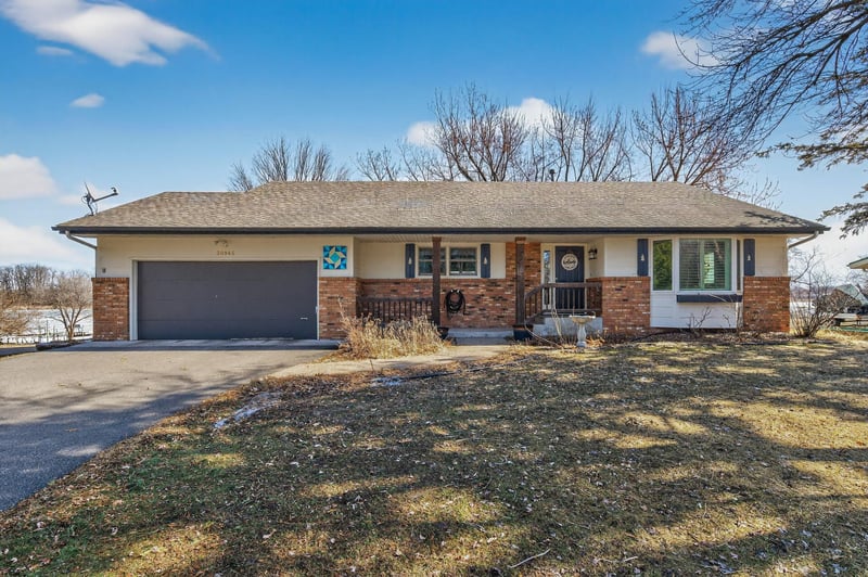 30945 Irene Ave, Lindstrom, MN 55045