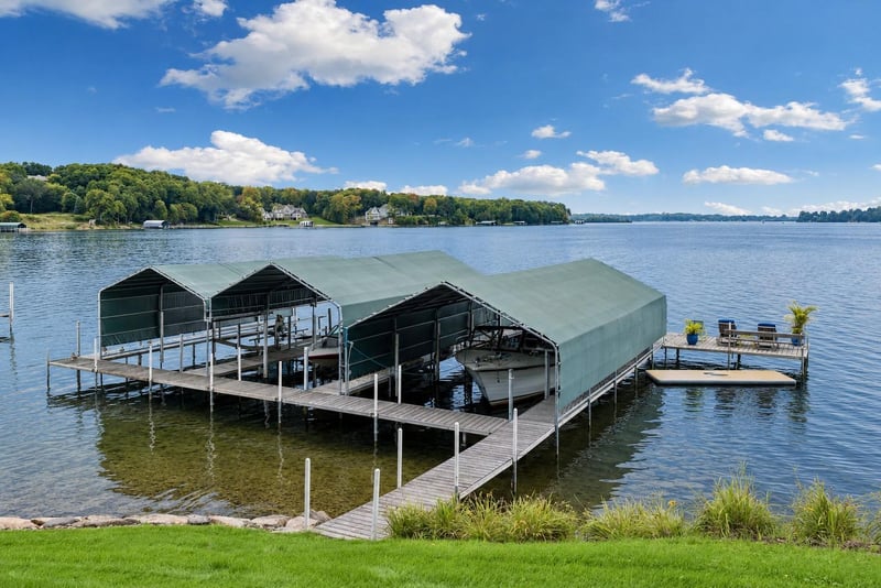 5940 Loring Dr, Minnetrista, MN 55364