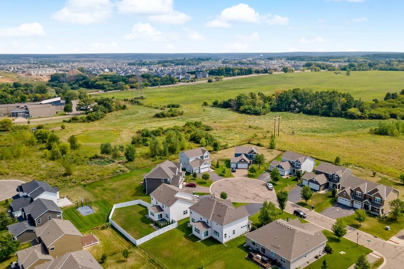 4459 Benjamin Ct, Woodbury, MN 55129