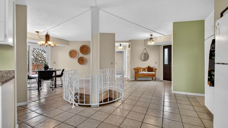 609 Manor Ct, Altoona, WI 54720