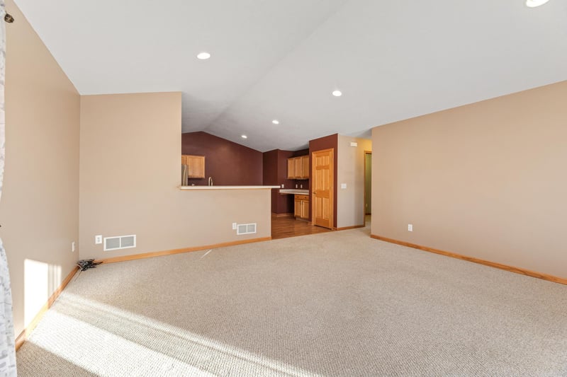 205 Park Dr, Lewiston, MN 55952