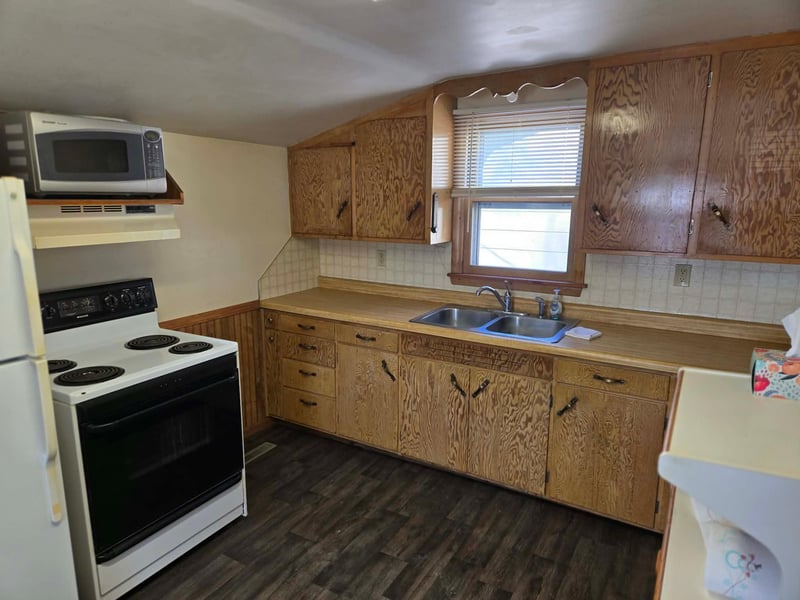 103 3rd St NE, Barnesville, MN 56514