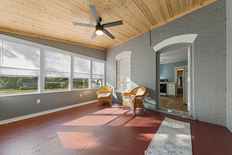 219 Davis St, Le Sueur, MN 56058
