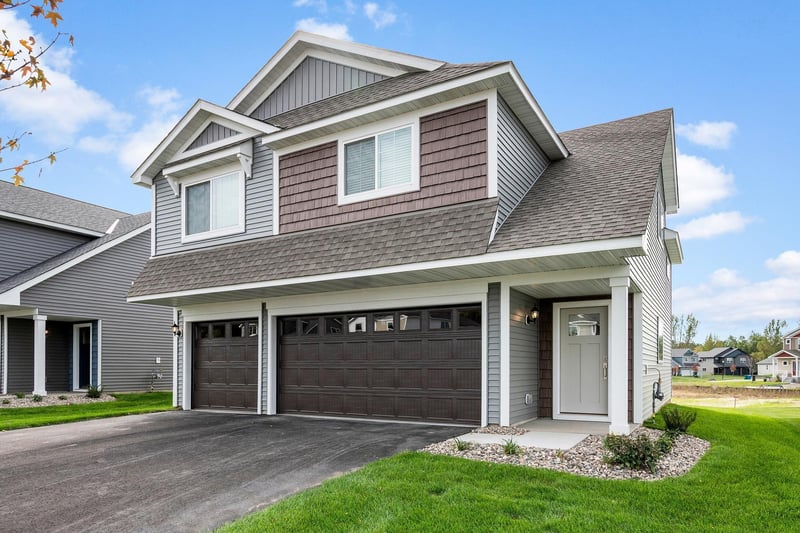 605 Redwood Loop N, Cambridge, MN 55008