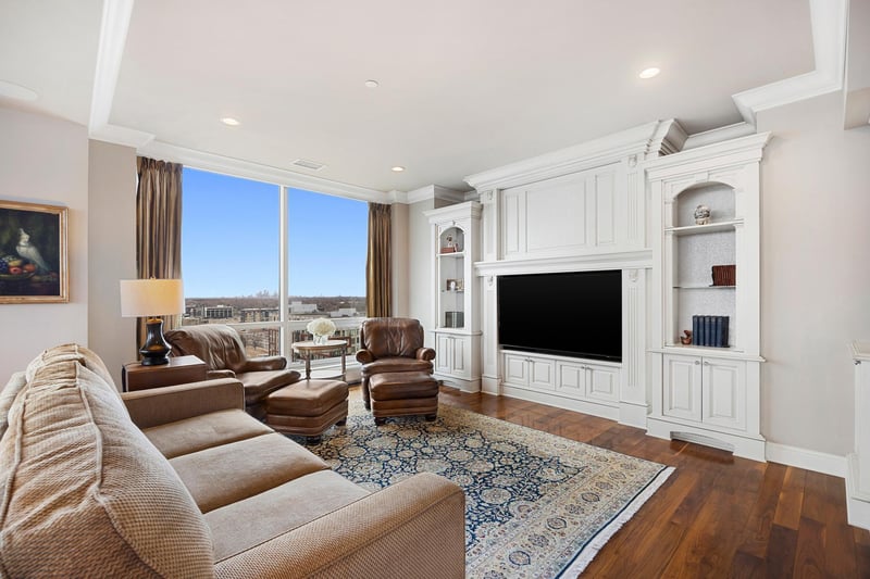 3209 Galleria #1302, Edina, MN 55435