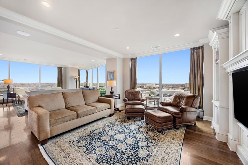 3209 Galleria #1302, Edina, MN 55435