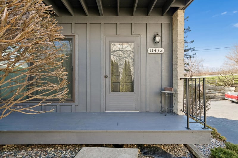 11432 Minnetonka Mills Rd, Minnetonka, MN 55305