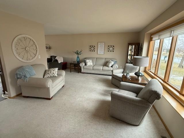 305 15th St N, Breckenridge, MN 56520