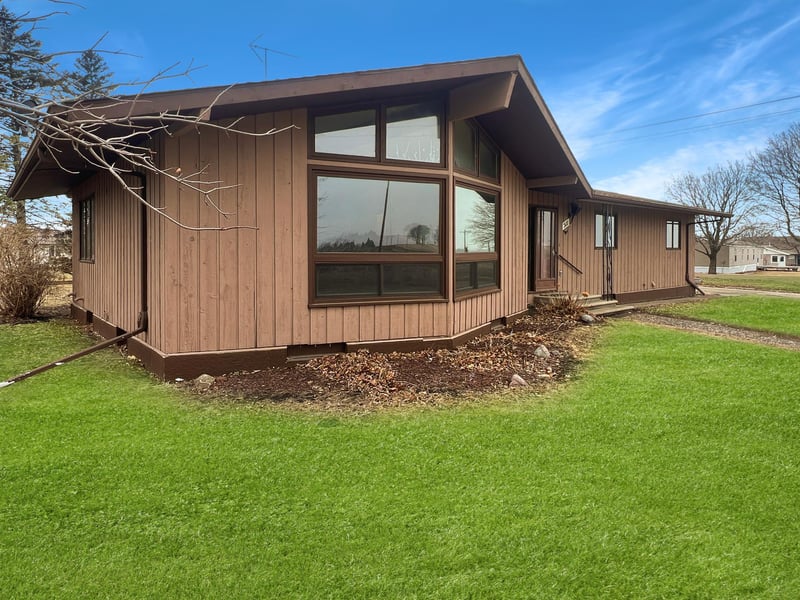 511 Guide St N, Welcome, MN 56181