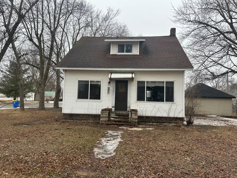 320 S Mccornell Ave, Parkers Prairie, MN 56361