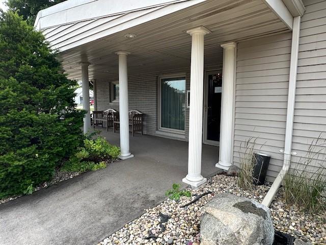 710 4th St SE, Pipestone, MN 56164