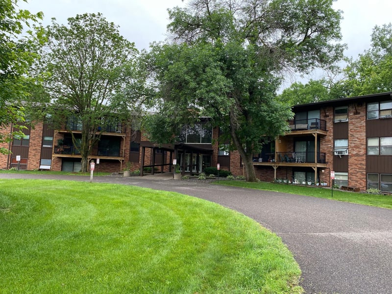 10113 W 34th Ave #335, Hopkins, MN 55305