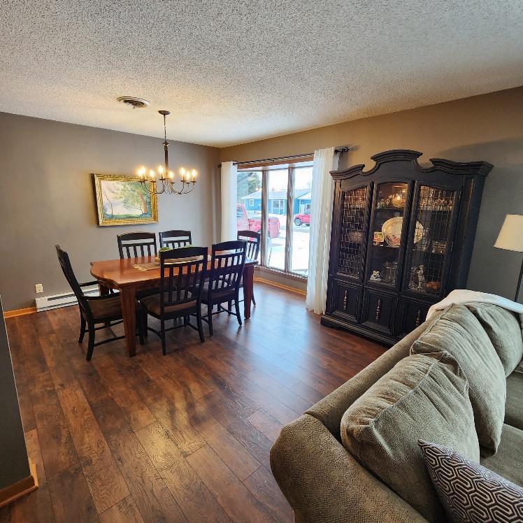 302 E Oak Ave, Olivia, MN 56277