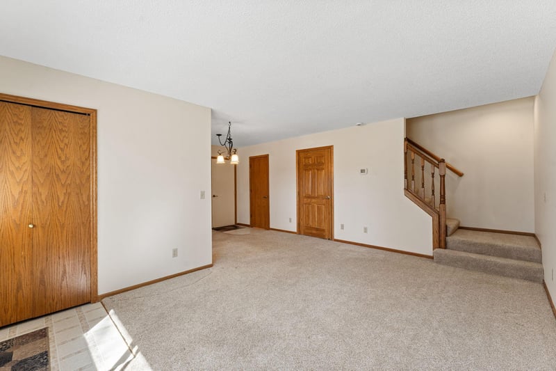 8543 S Pond Trl, Champlin, MN 55316