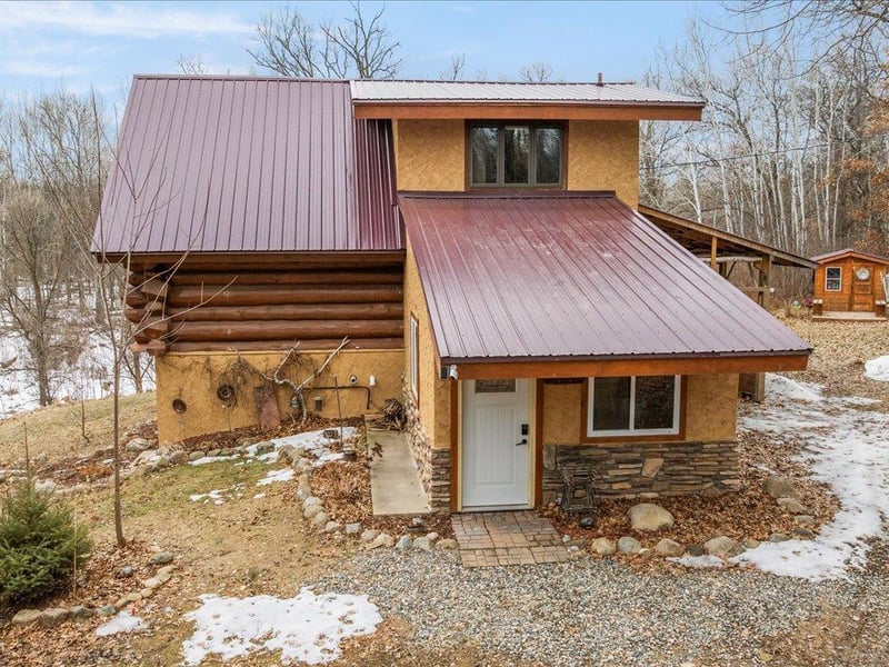 3895 Division St W, Backus, MN 56435