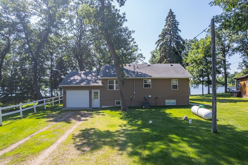23545 W Foxview Ln, Detroit Lakes, MN 56501