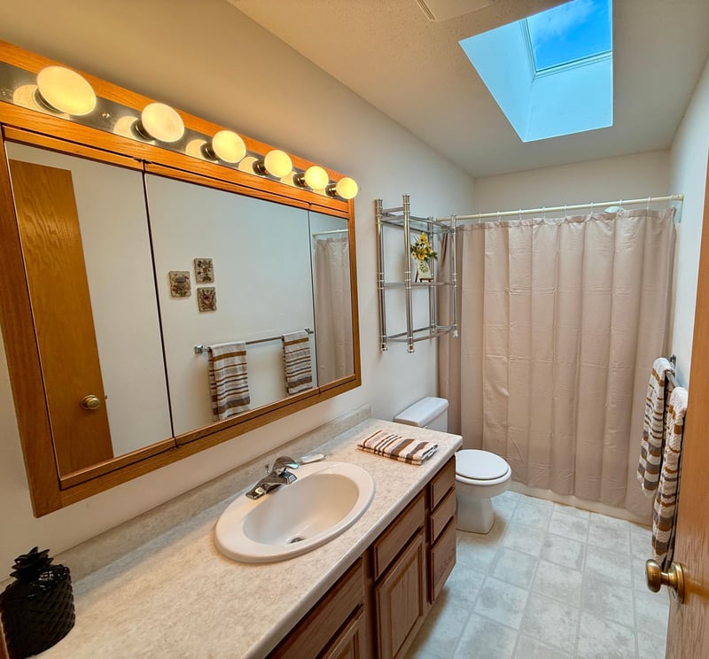 510 Ash Ave, Bird Island, MN 55310