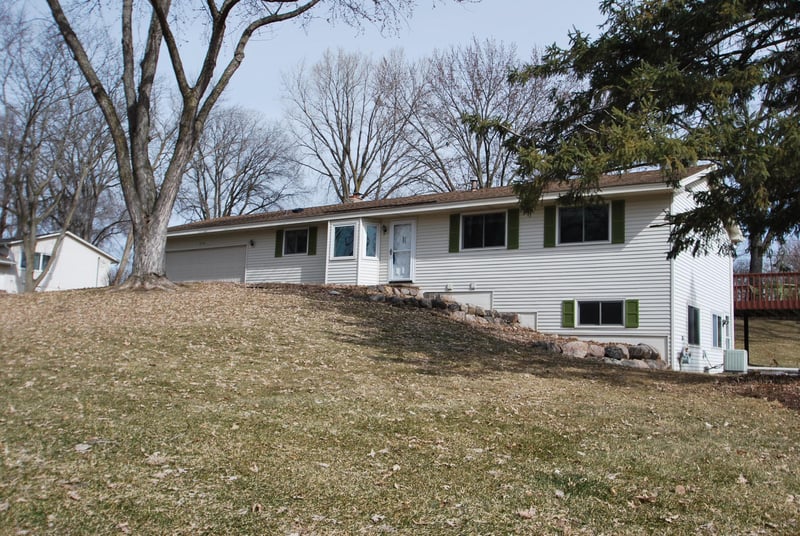 1901 Yorkshire Ave S, Hopkins, MN 55305