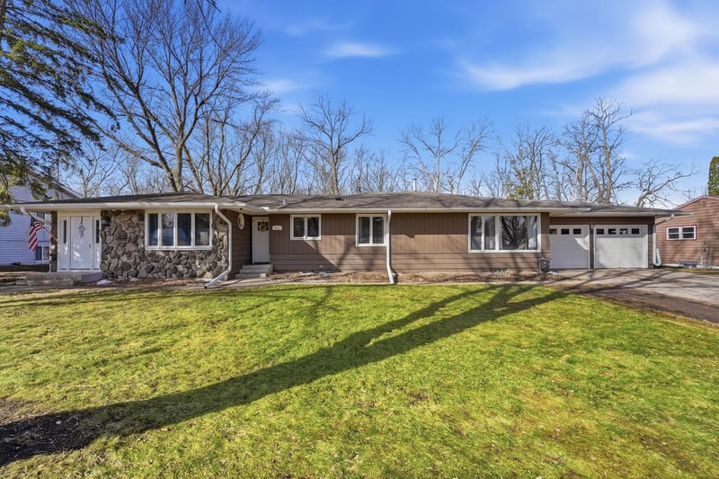 521 Maple St, Dassel, MN 55325