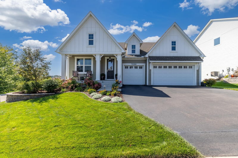 7099 61st St S, Cottage Grove, MN 55016