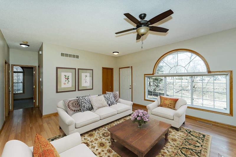 1937 Cabernet Ln NW, Rochester, MN 55901