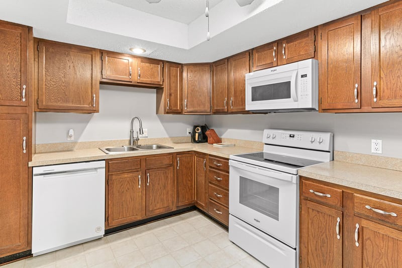 4710 58th Ave N #221, Crystal, MN 55429