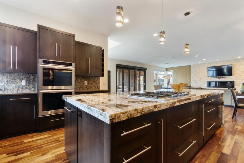 702 Valley Way, Hopkins, MN 55305