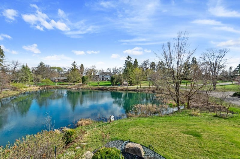 702 Valley Way, Hopkins, MN 55305