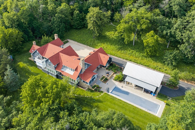 9350 Forest Rd, Cannon Falls, MN 55009