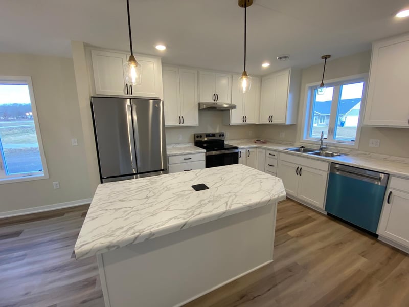 1800 Roberts St, Saint Charles, MN 55972