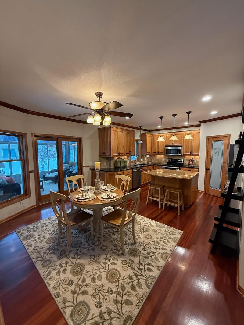 340 S Owasso Blvd W, Roseville, MN 55113