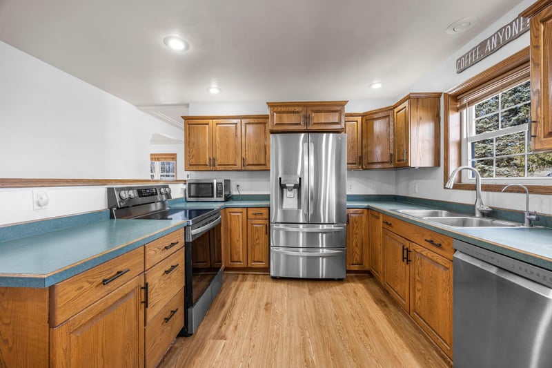 216 3rd Pl, Claremont, MN 55924