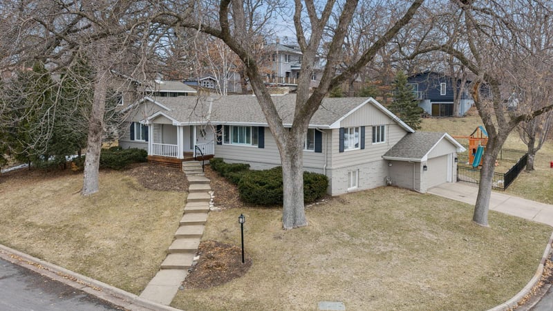 5636 Interlachen Cir, Edina, MN 55436