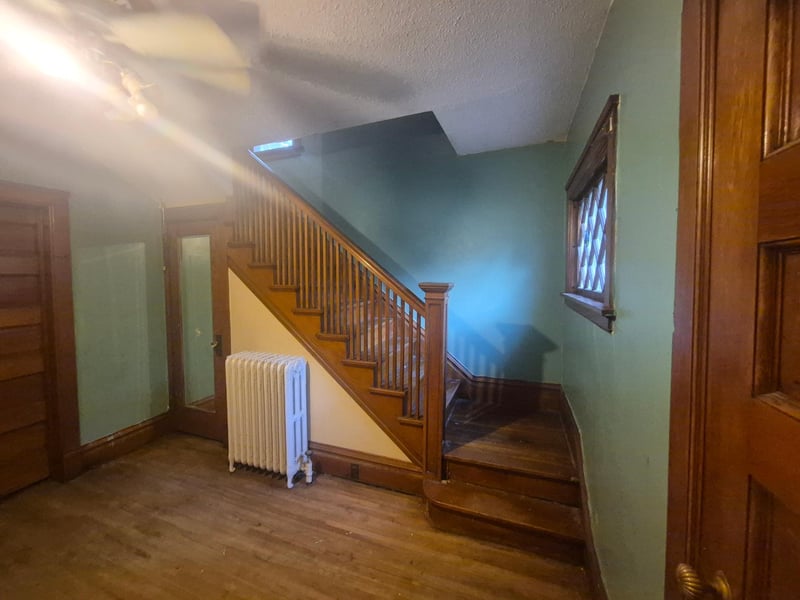 102 3rd St SE, Pipestone, MN 56164