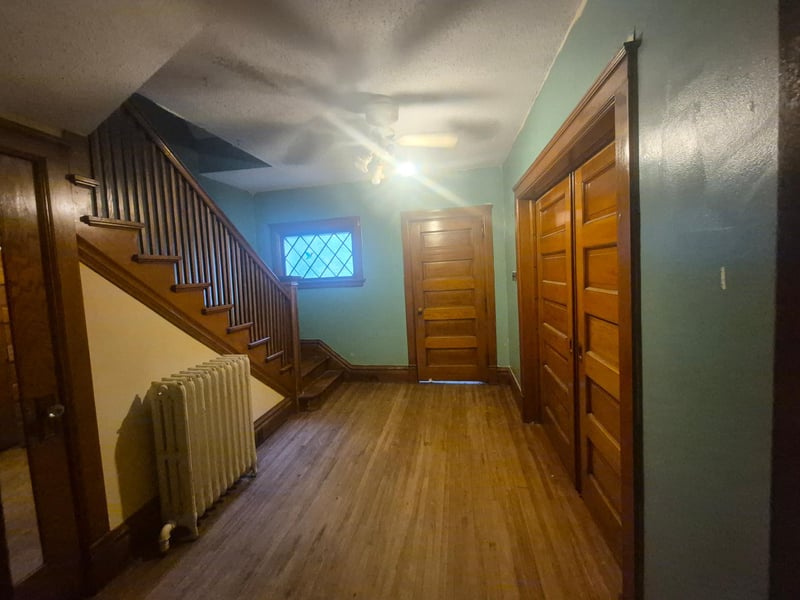 102 3rd St SE, Pipestone, MN 56164