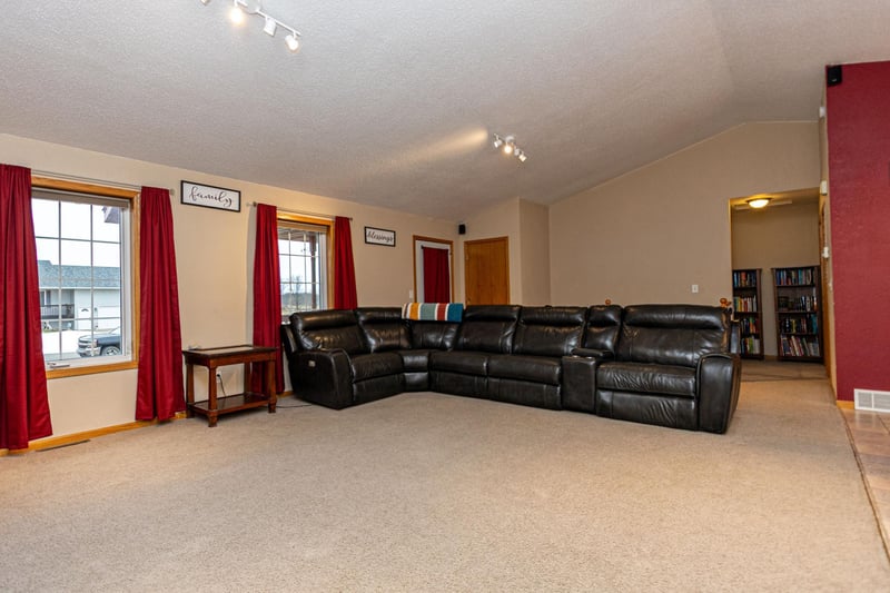 107 Birch Ave, Miltona, MN 56354