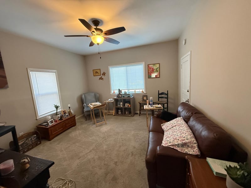 669 Old Highway 8 NW, New Brighton, MN 55112